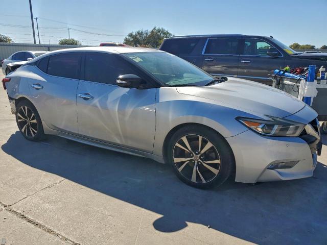 Nissan Maxima 3.5s Image 3