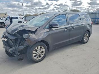  Salvage Kia Sedona