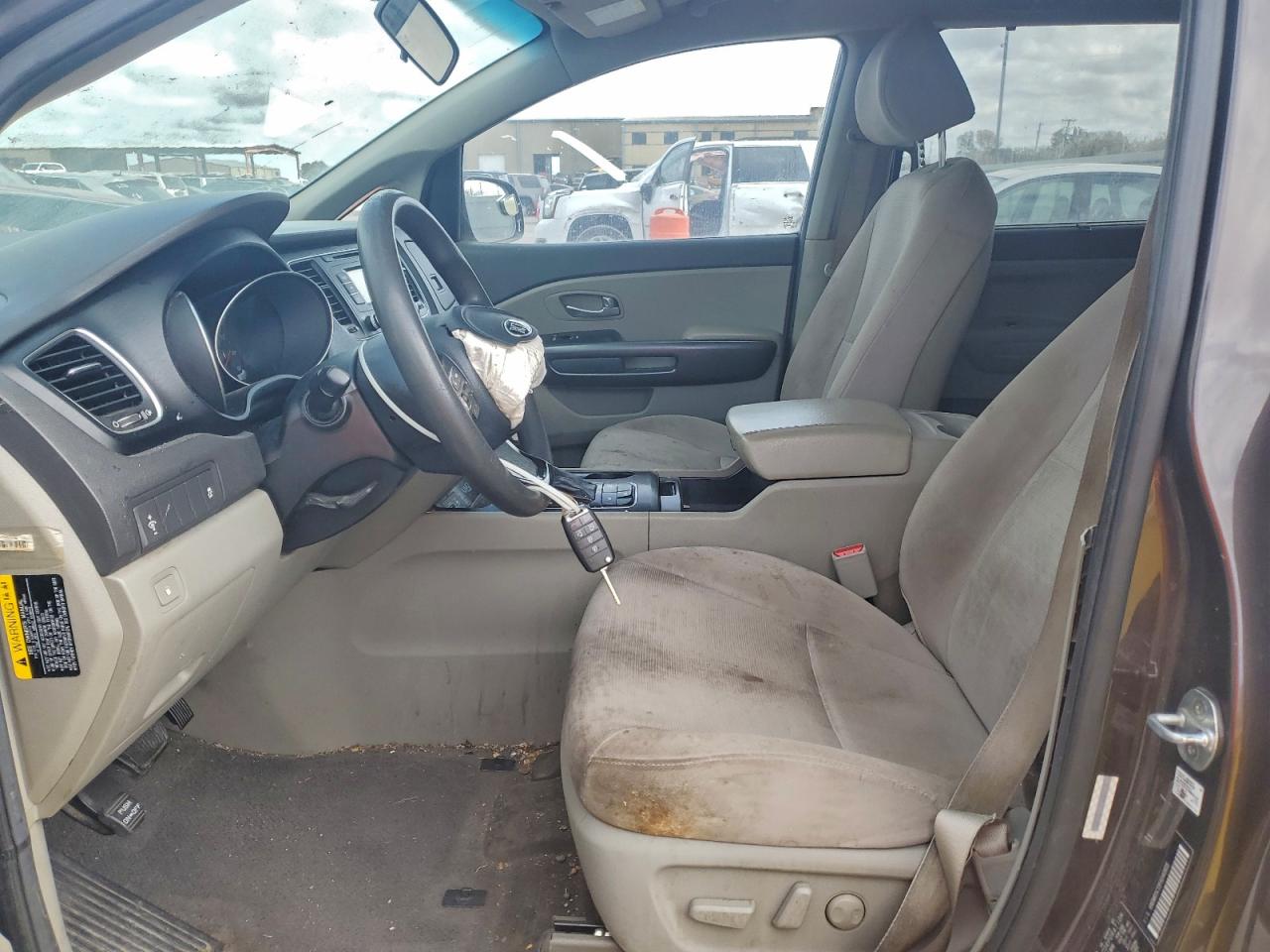 Kia Sedona Lx Image 11