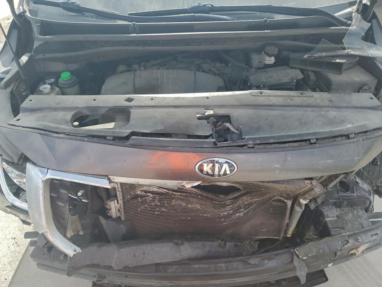 Kia Sedona Lx Image 13