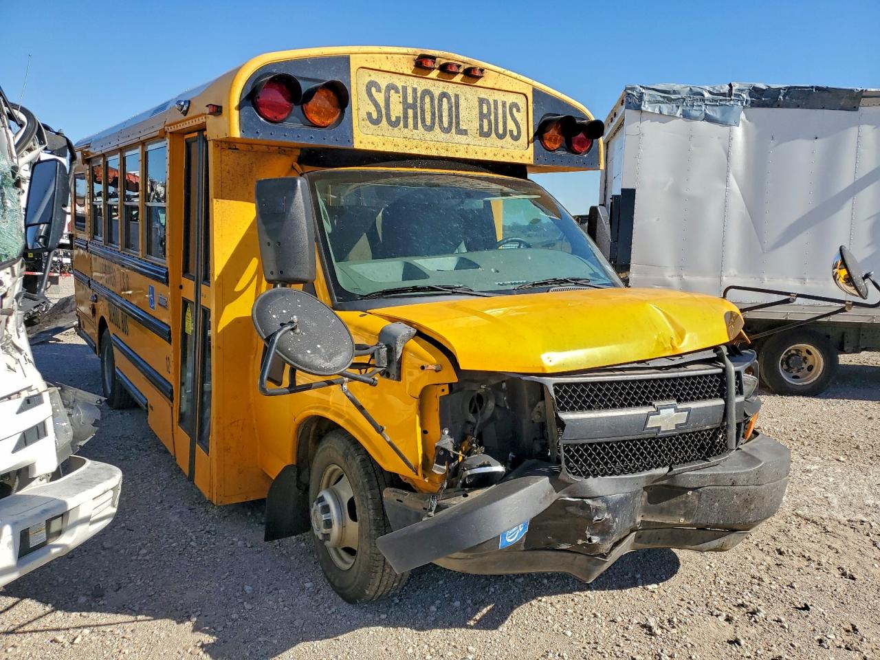 Chevrolet Express Image 3