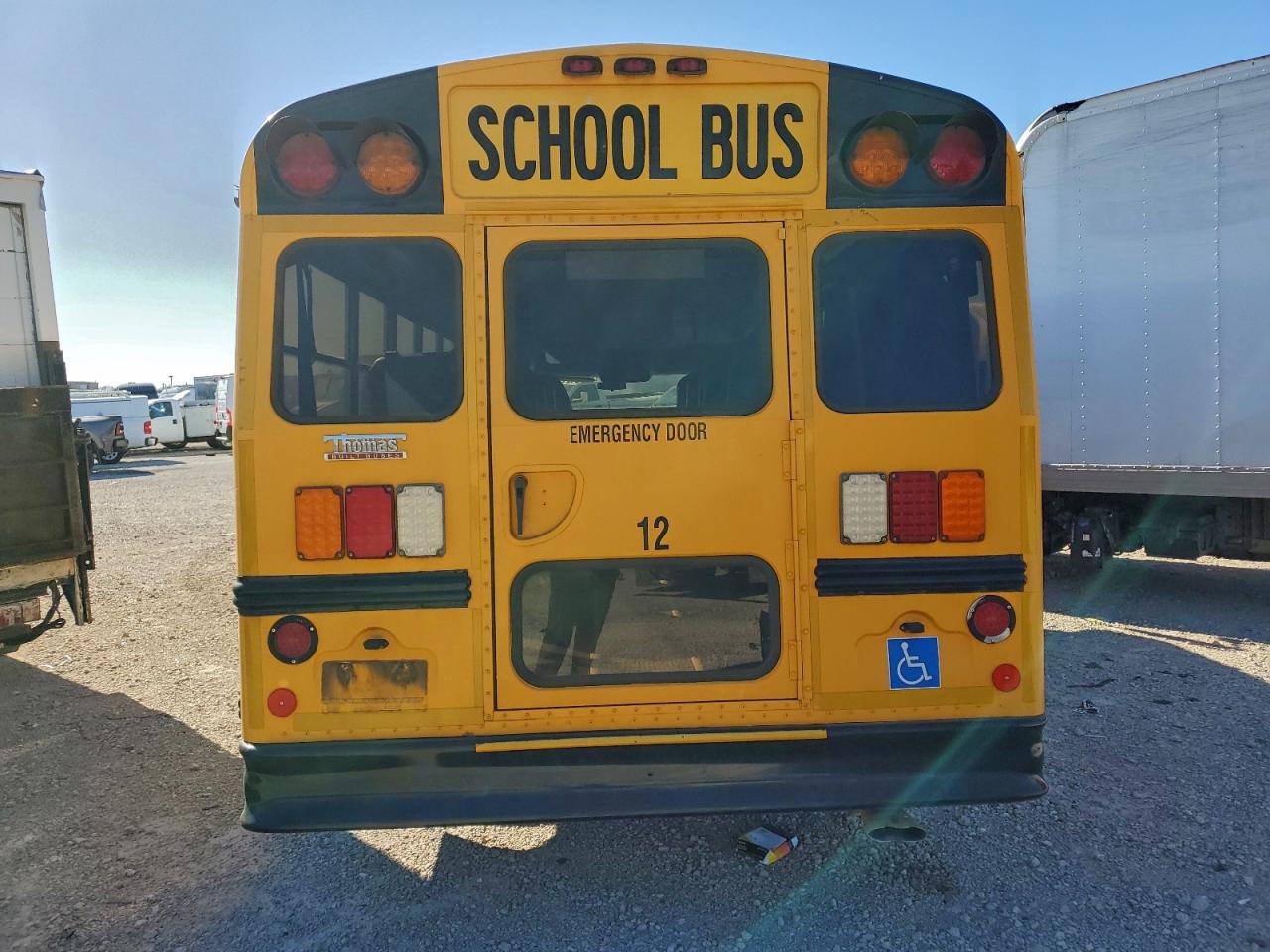 Chevrolet Express Image 2