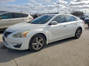  Salvage Nissan Altima