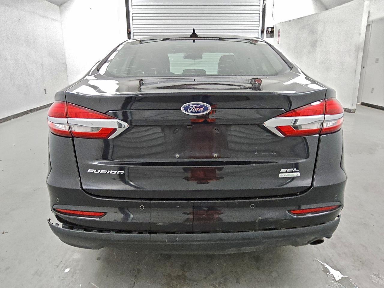 Ford Fusion Sel Image 9