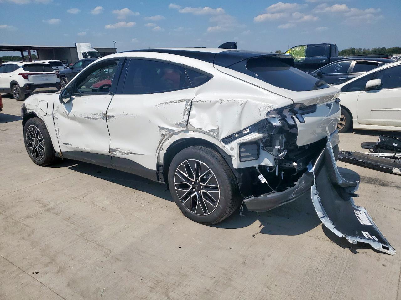 Ford Mustang Premium Image 6