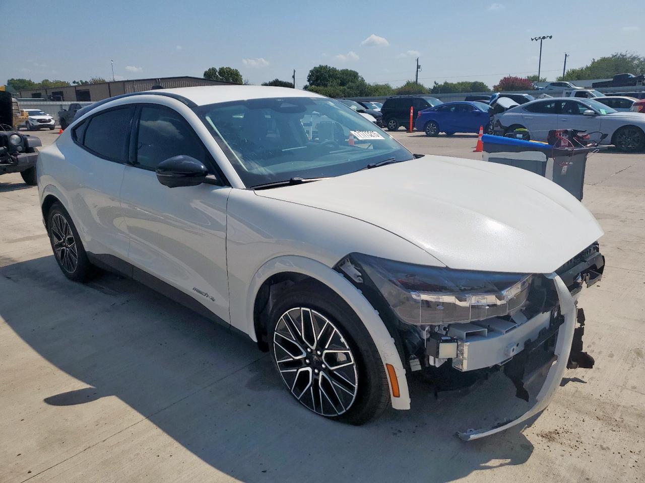 Ford Mustang Premium Image 2