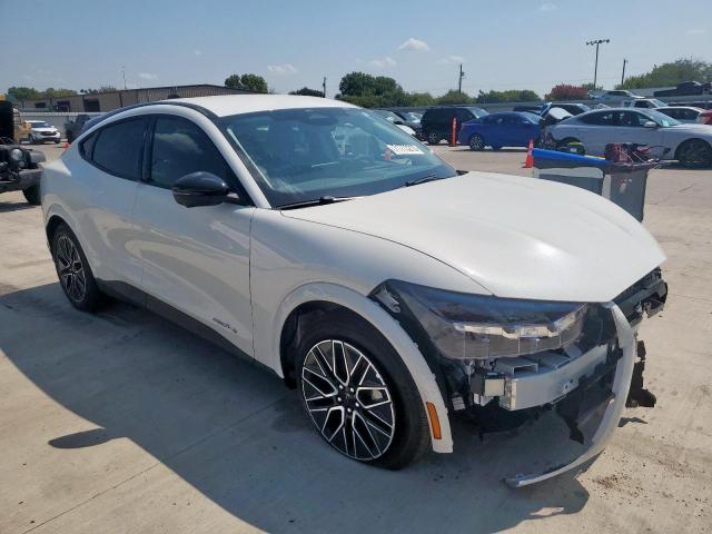 Ford Mustang Premium Image 2