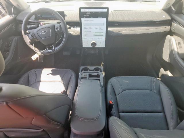 Ford Mustang Premium Image 13