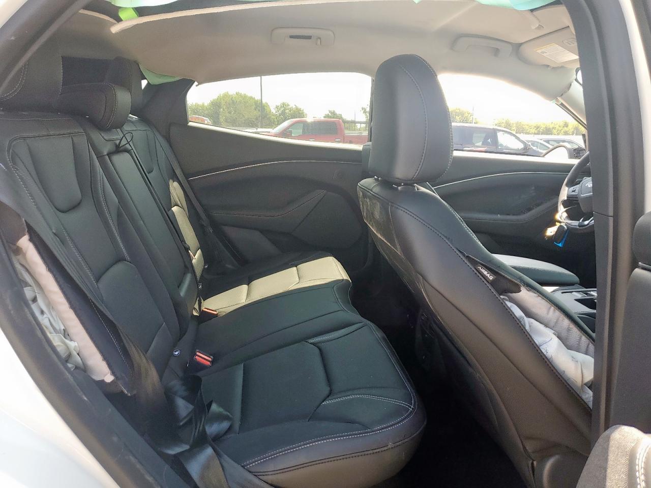 Ford Mustang Premium Image 9