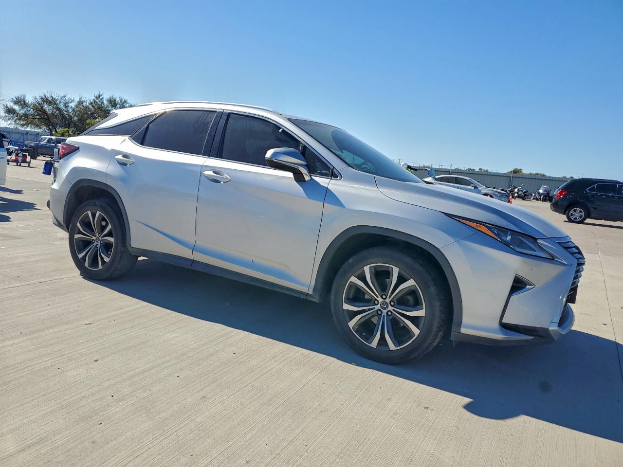 Lexus RX 350 Base Image 11