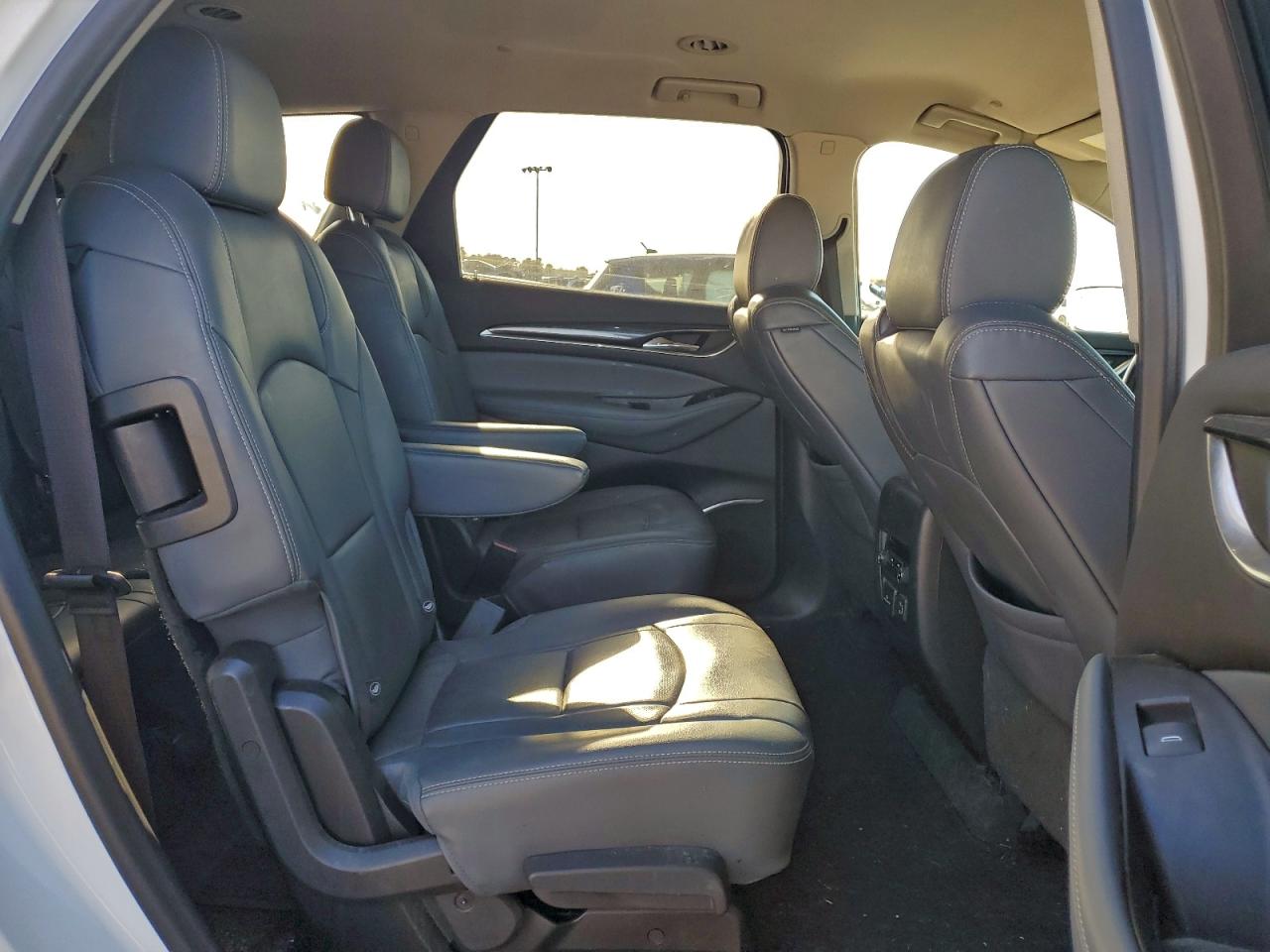 Buick Enclave Essence Image 8