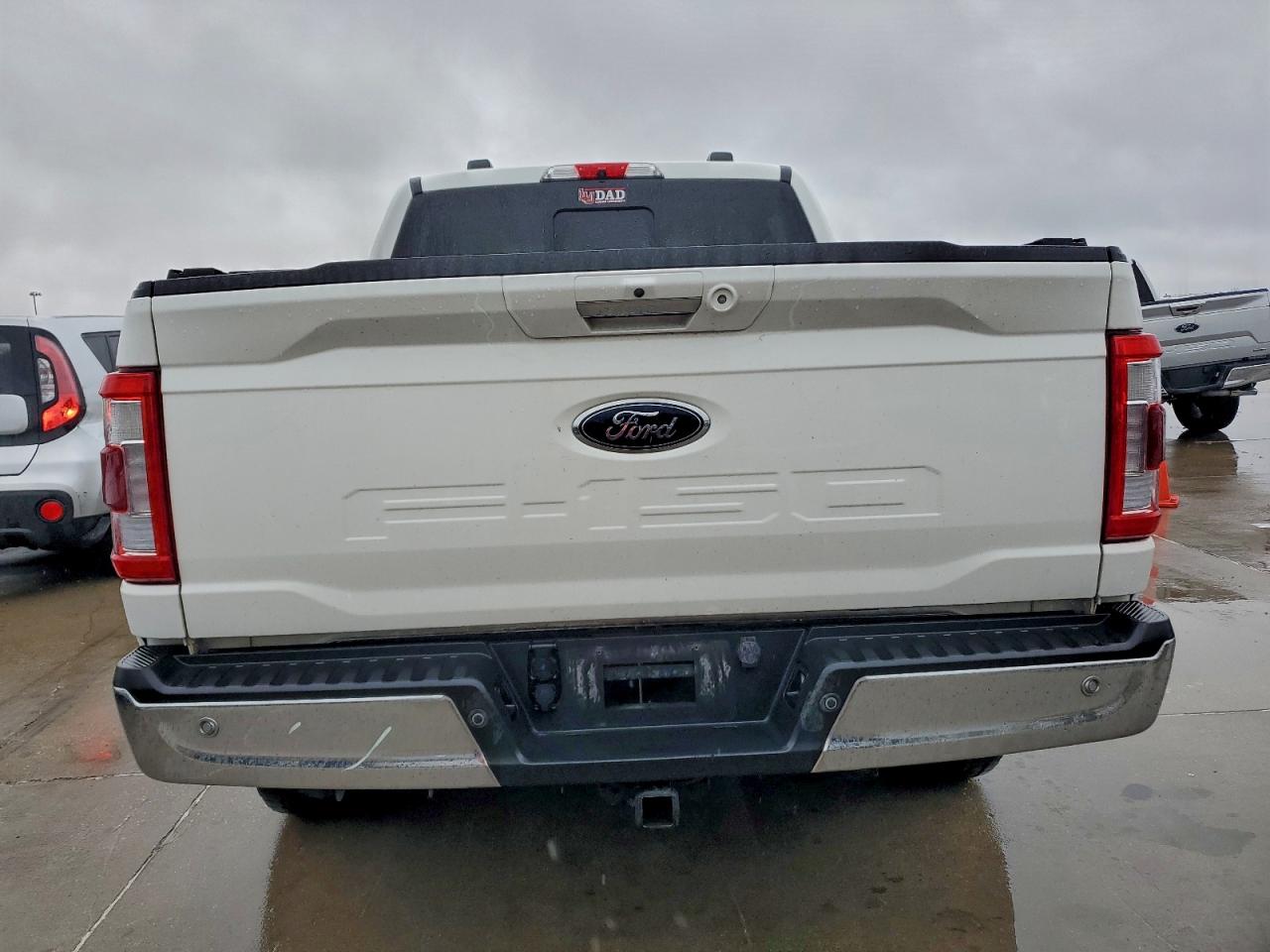 Ford F-150 Supercrew Image 4