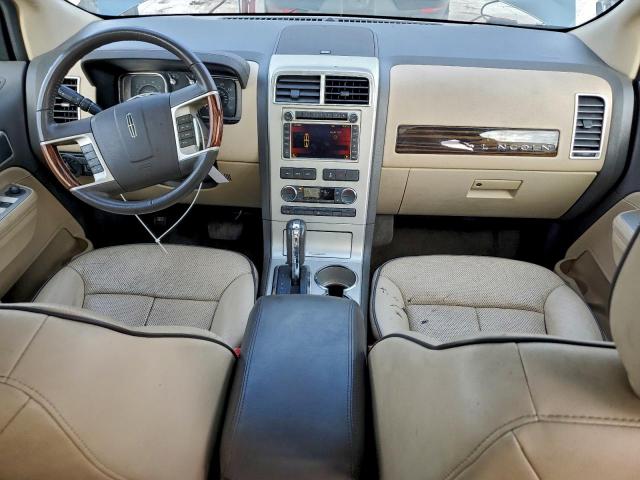 Lincoln MKX Image 10