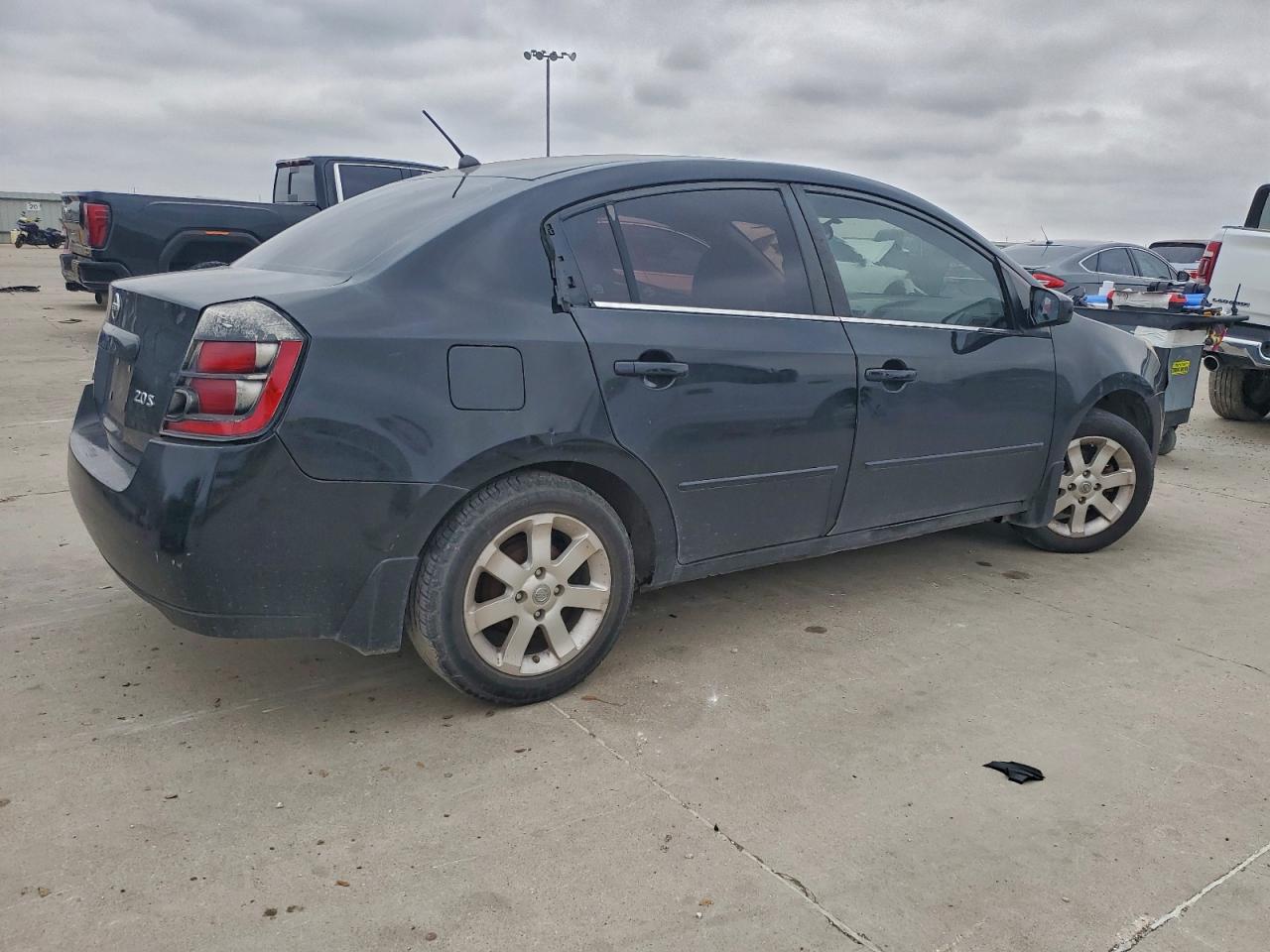 Nissan Sentra 2.0 Image 4