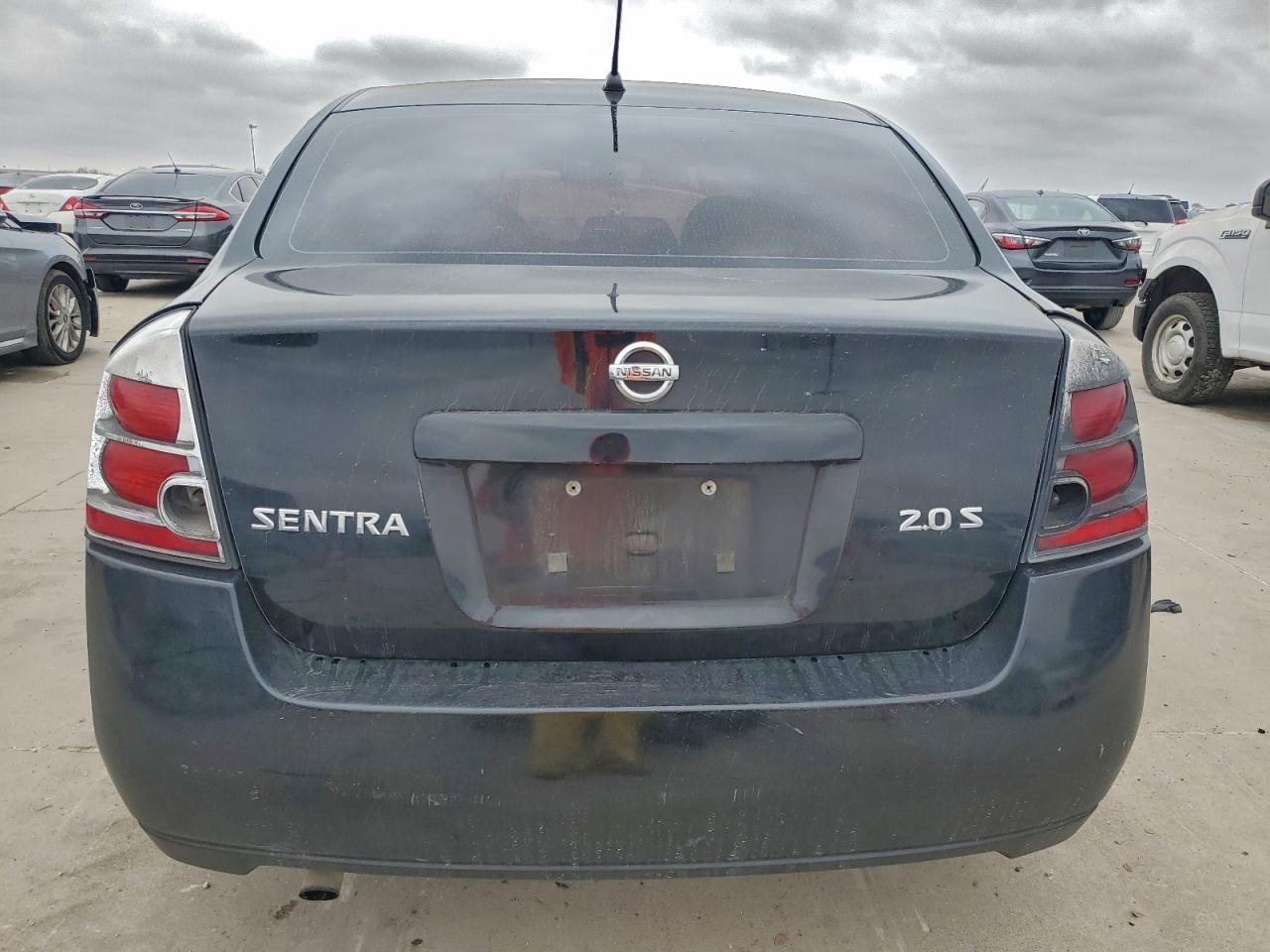Nissan Sentra 2.0 Image 6