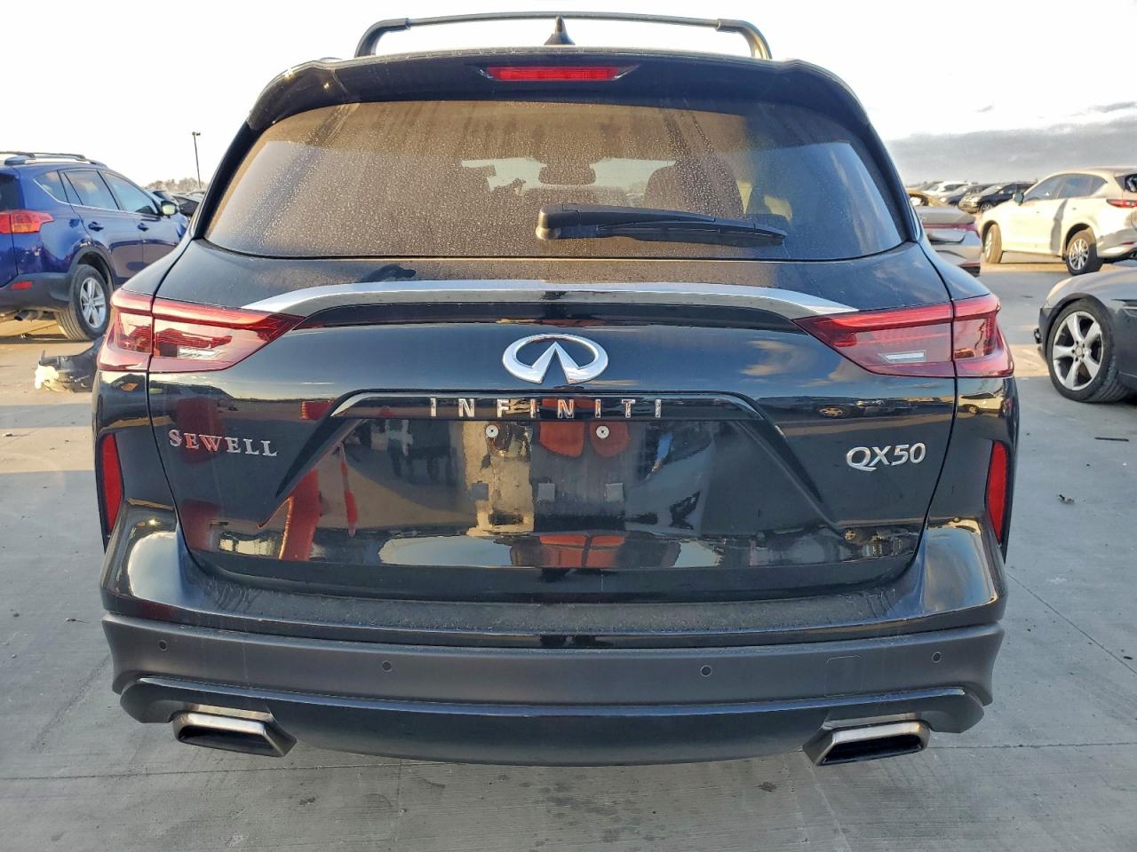 INFINITI Qx Luxe Image 5