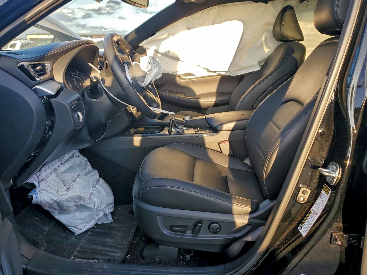 INFINITI Qx Luxe Image 6