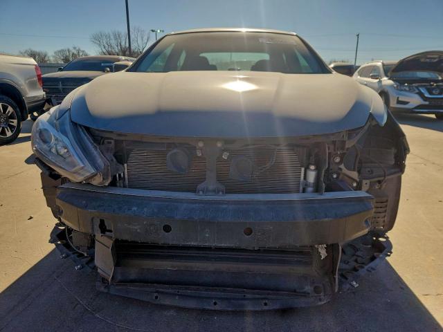 Nissan Altima 2.5 Image 7