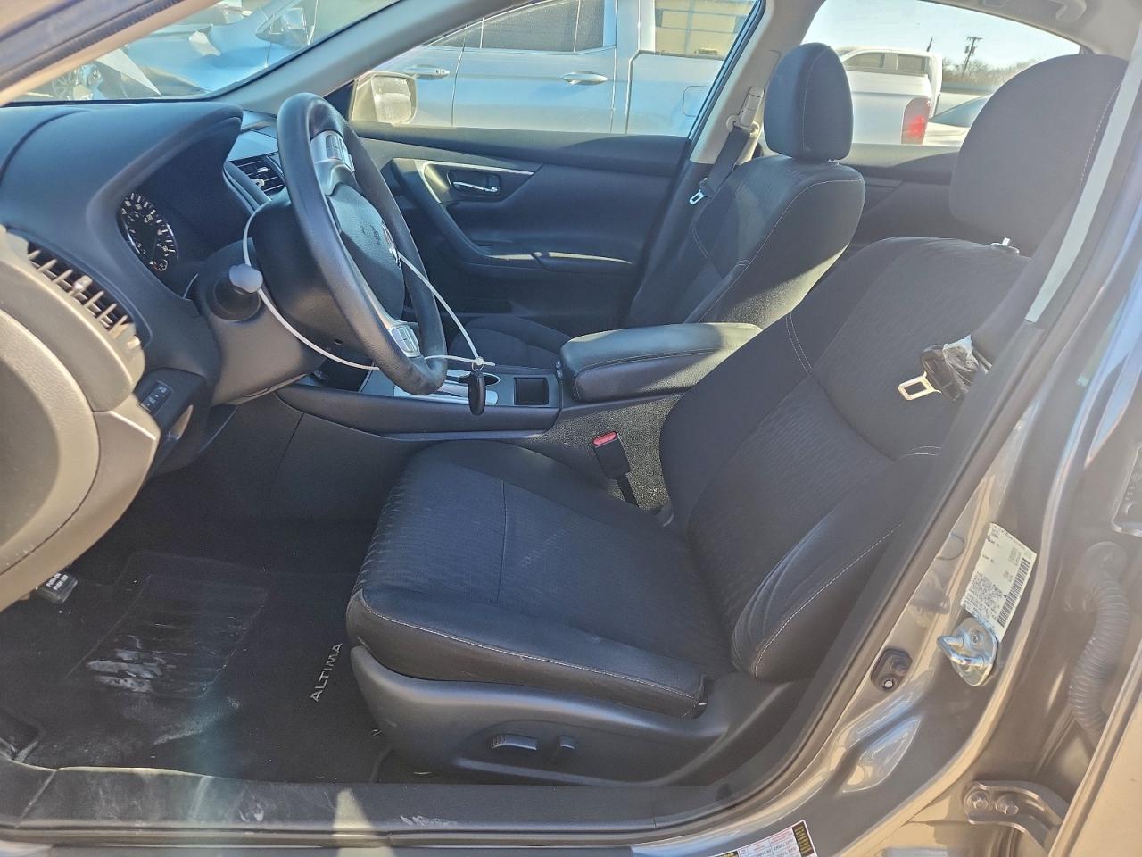 Nissan Altima 2.5 Image 5