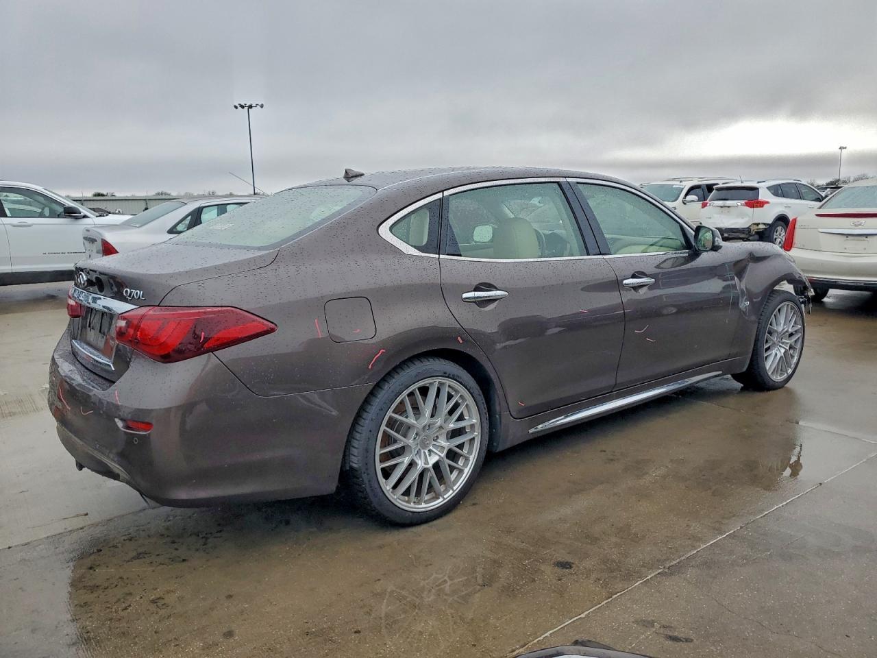 INFINITI Q70 3.7 Image 6