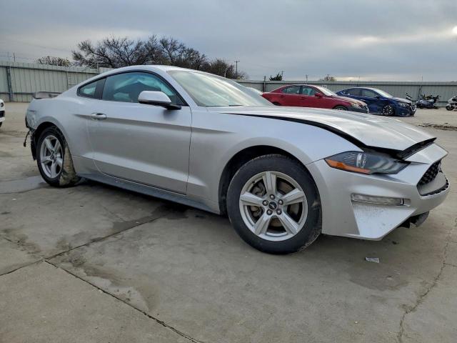 Ford Mustang Image 10