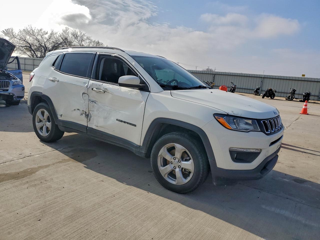 Jeep Compass Latitude Image 10