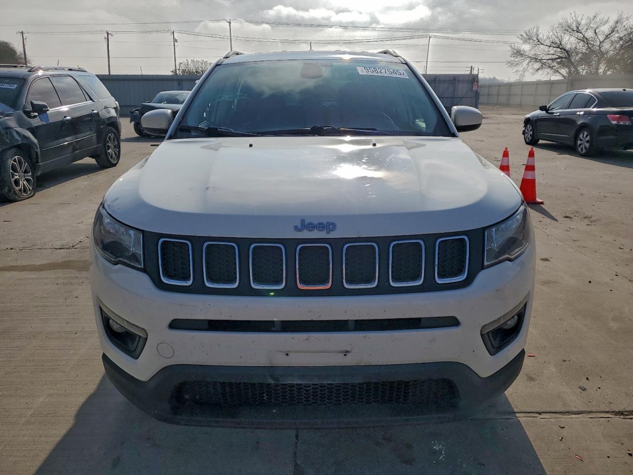 Jeep Compass Latitude Image 13