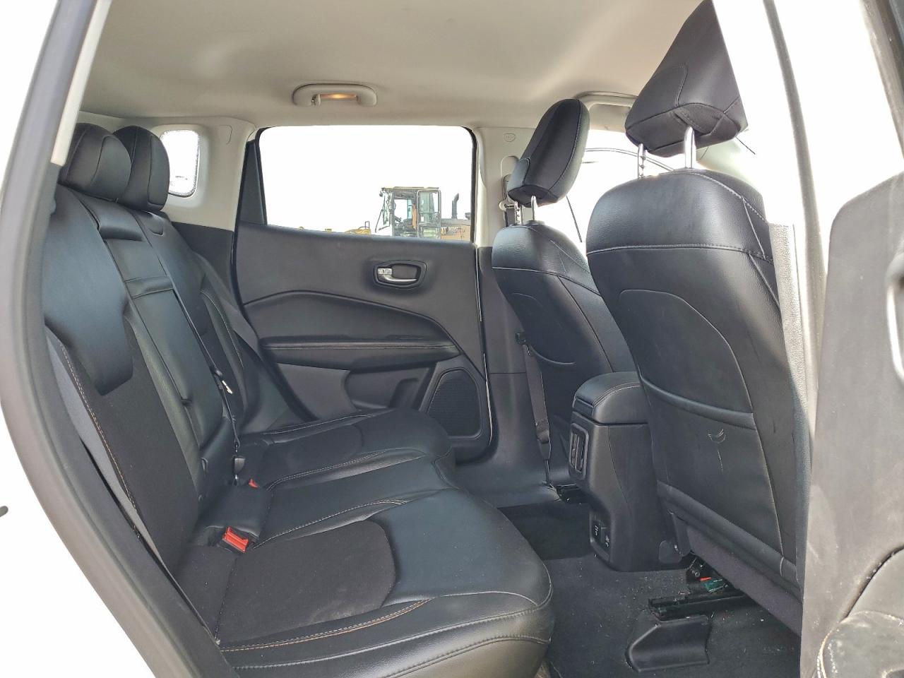 Jeep Compass Latitude Image 11