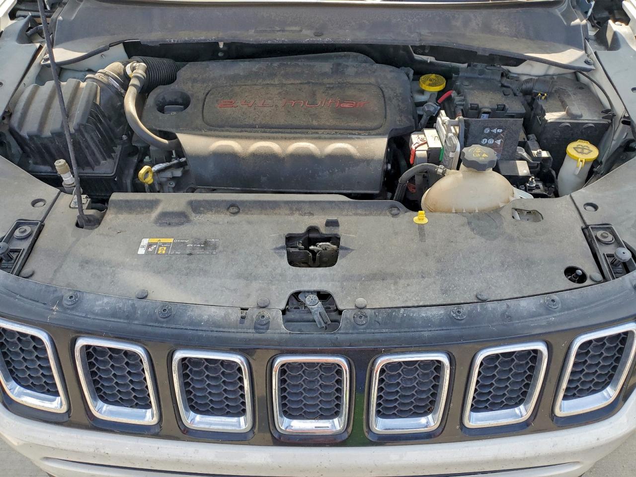 Jeep Compass Latitude Image 4