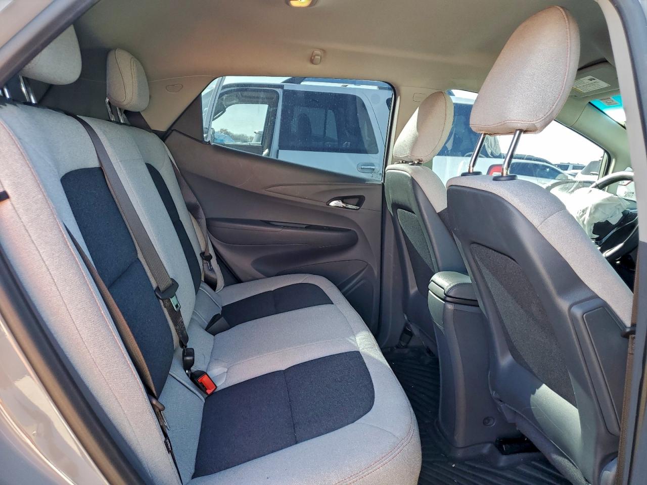 Chevrolet Bolt Lt Image 2