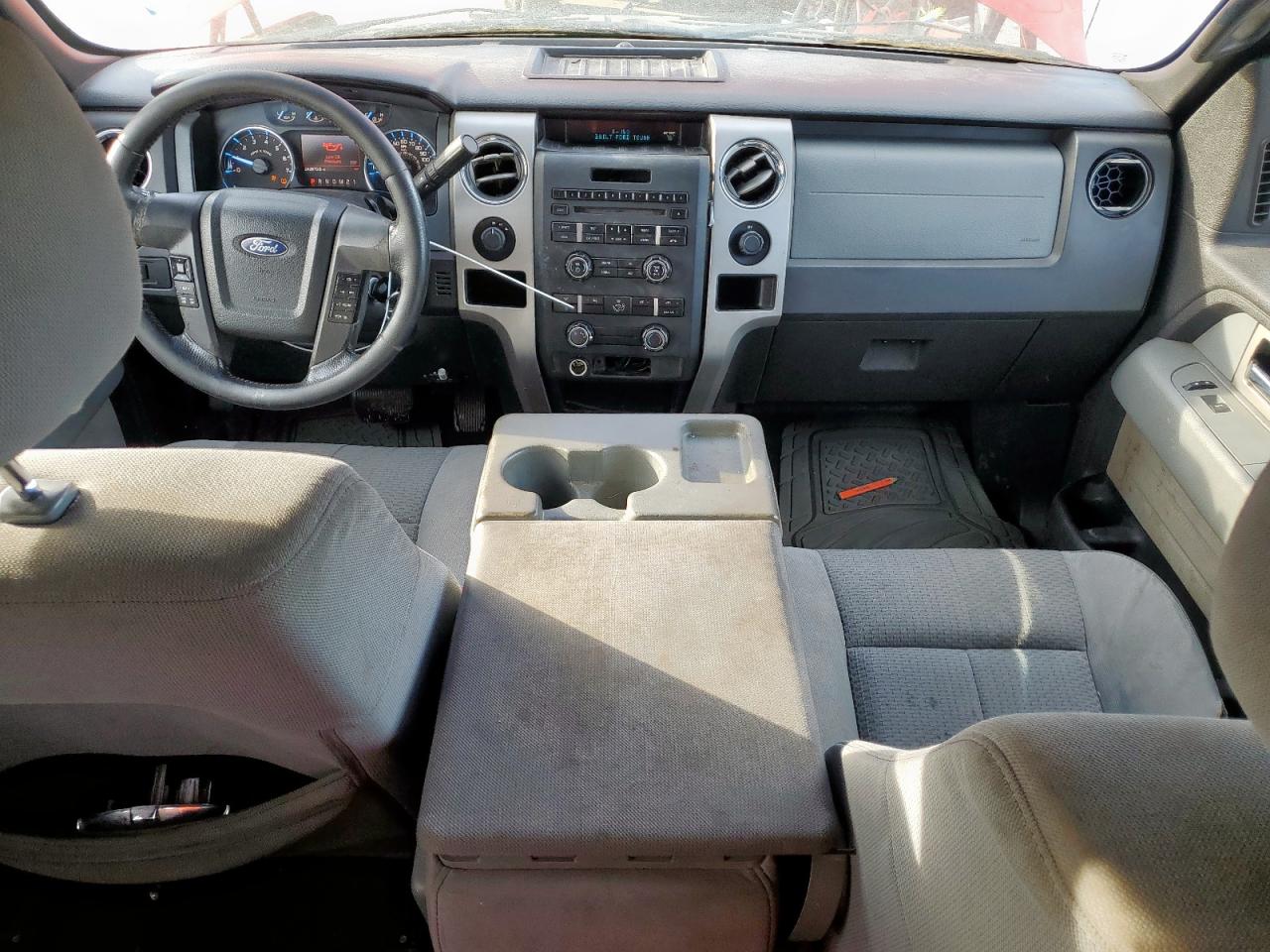 Ford F-150 Supercrew Image 8