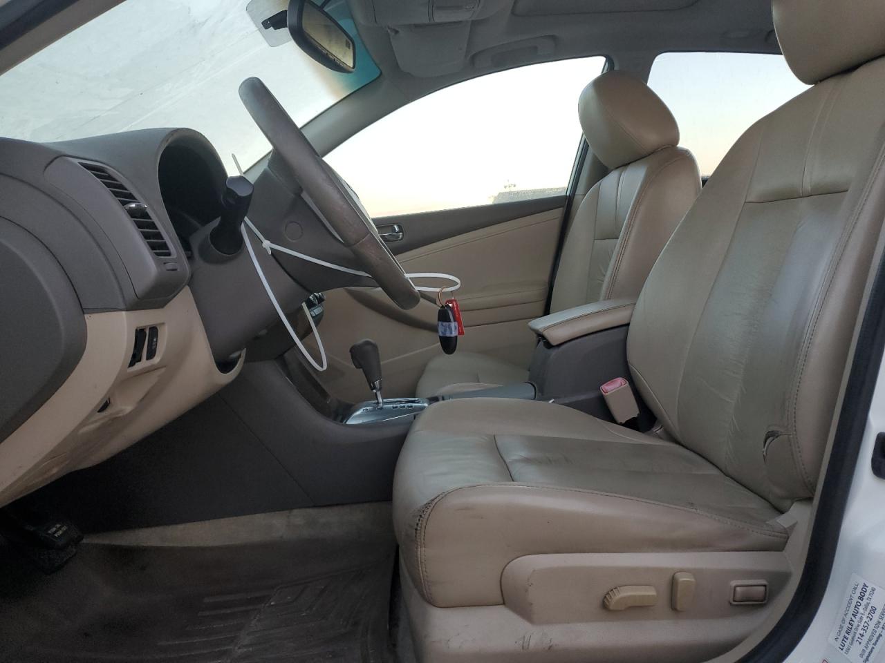 Nissan Altima Sr Image 11