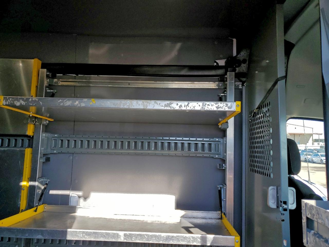 Ford Transit T-350 Image 9