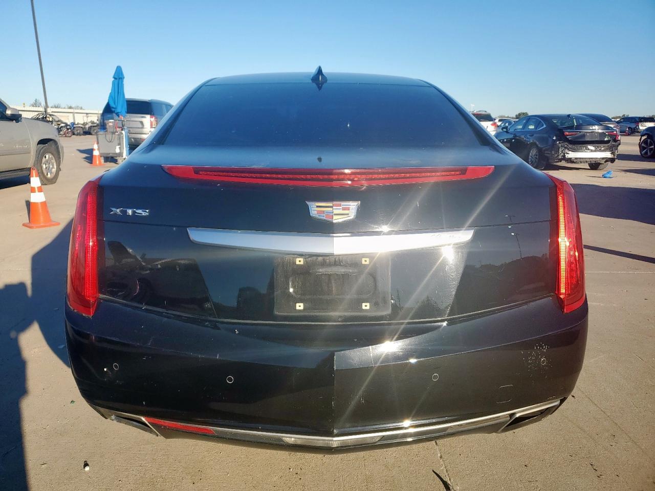 Cadillac XTS Luxury Image 12