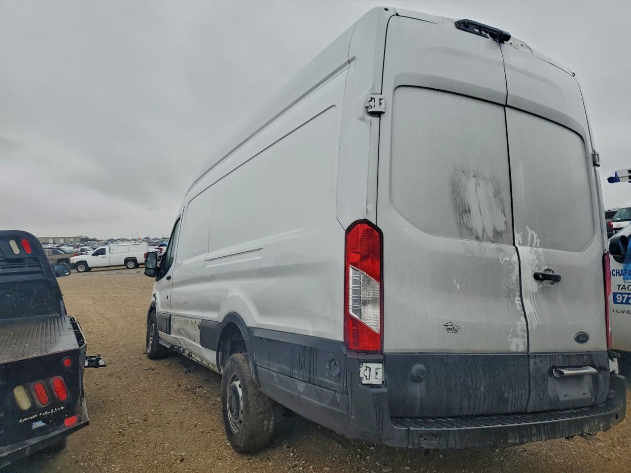 Ford Transit T-350 Image 3