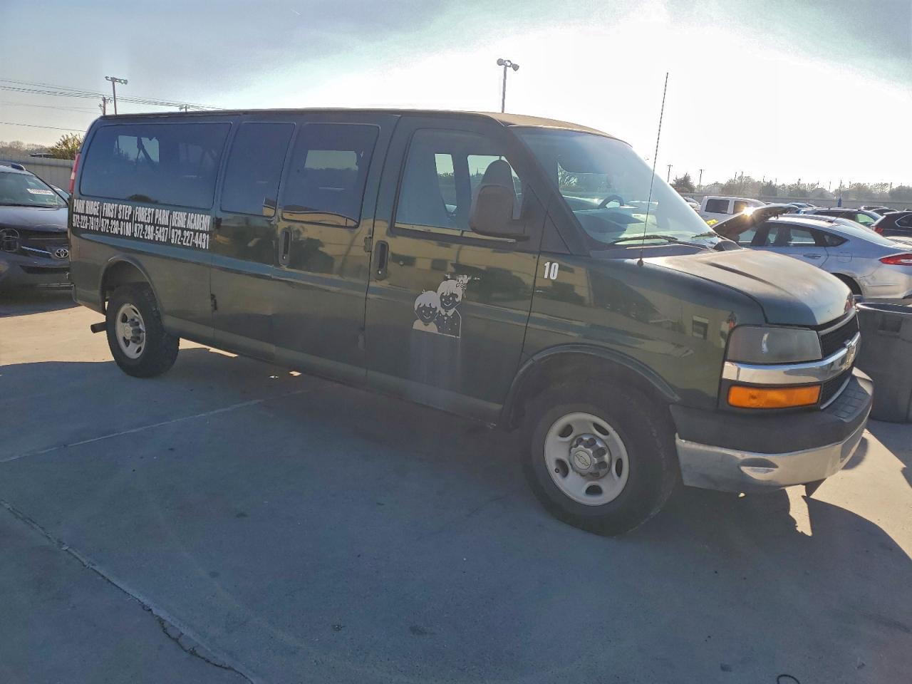Chevrolet Express Lt Image 7