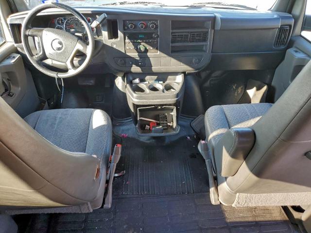 Chevrolet Express Lt Image 4