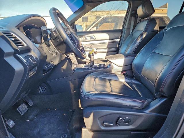 Ford Explorer Sport Image 8