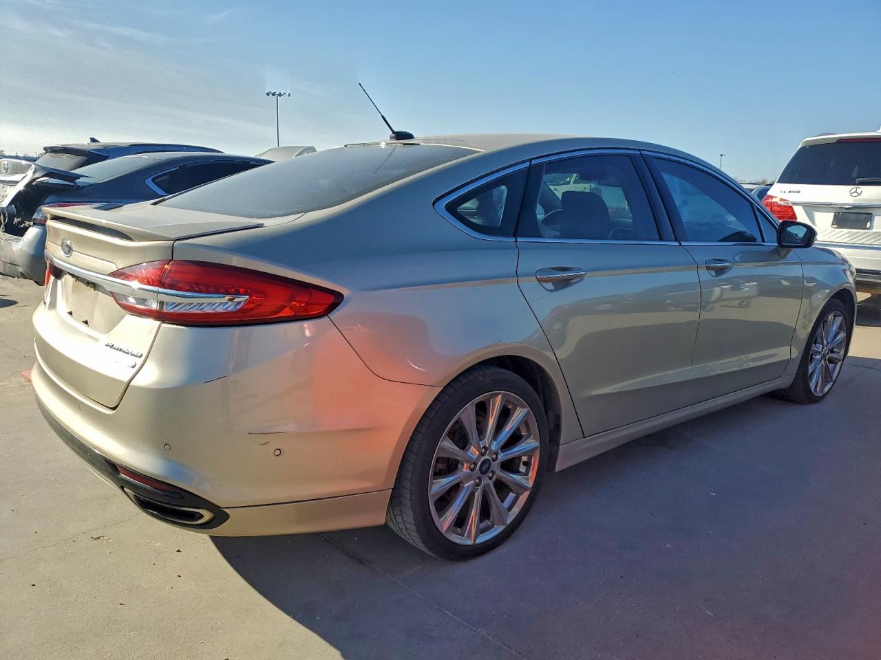 Ford Fusion Titanium Image 4