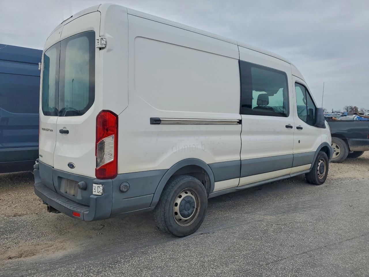 Ford Transit T-250 Image 12