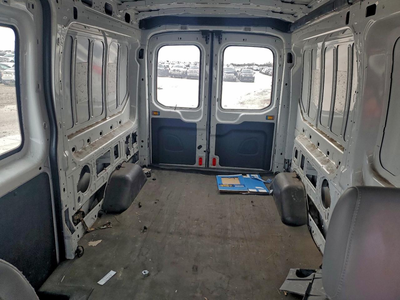 Ford Transit T-250 Image 9