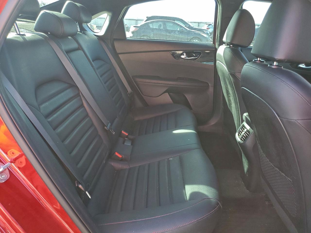 Kia Forte Gt Image 9