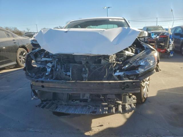 Nissan Sentra S Image 4