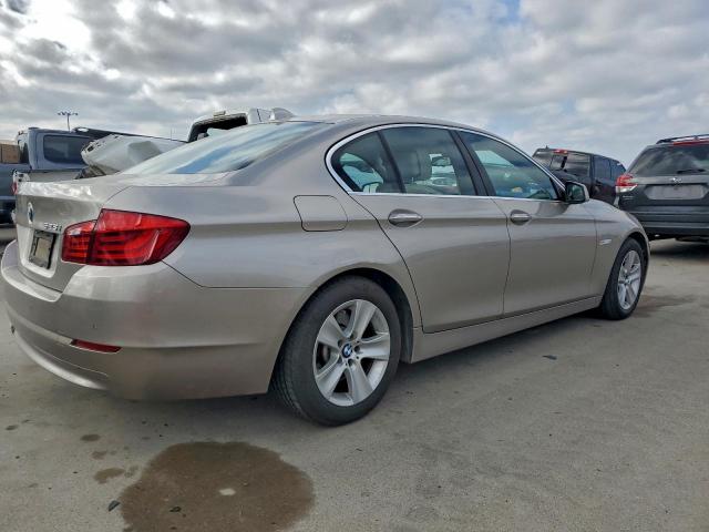 BMW 5 Series I Image 3