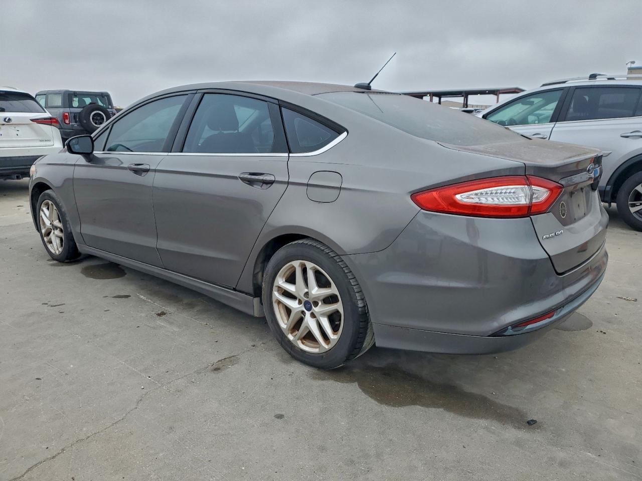 Ford Fusion Se Image 2