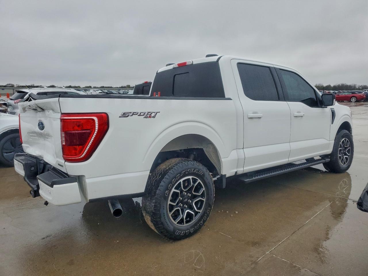 Ford F-150 Supercrew Image 2