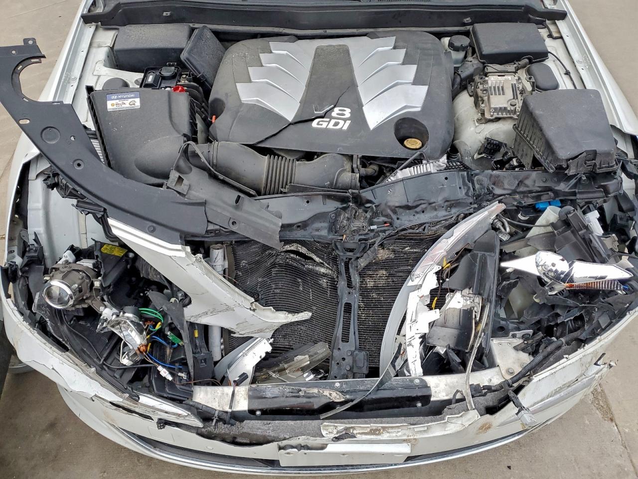 Hyundai Genesis 5.0l Image 10