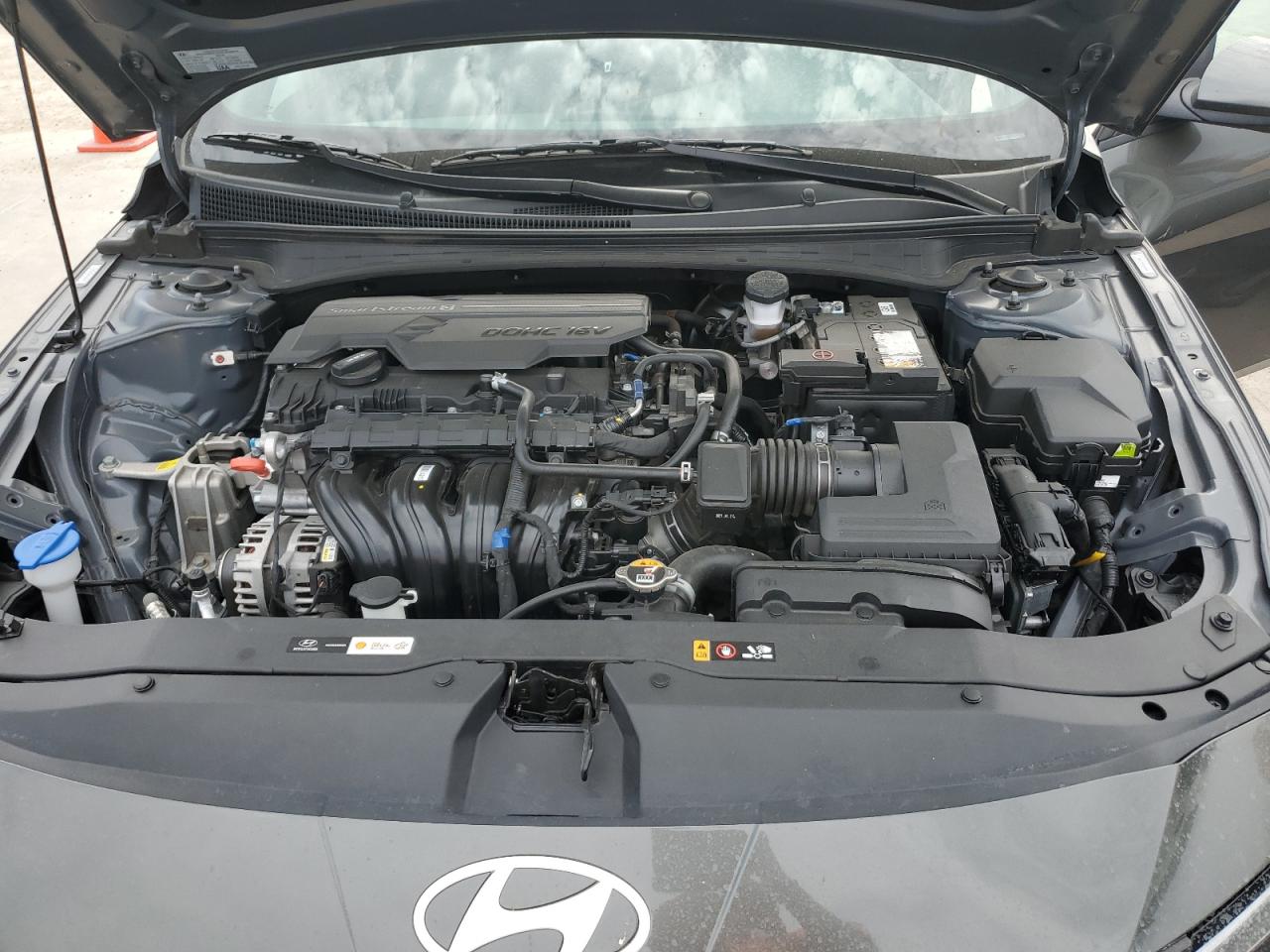 Hyundai ELANTRA Sel Image 8