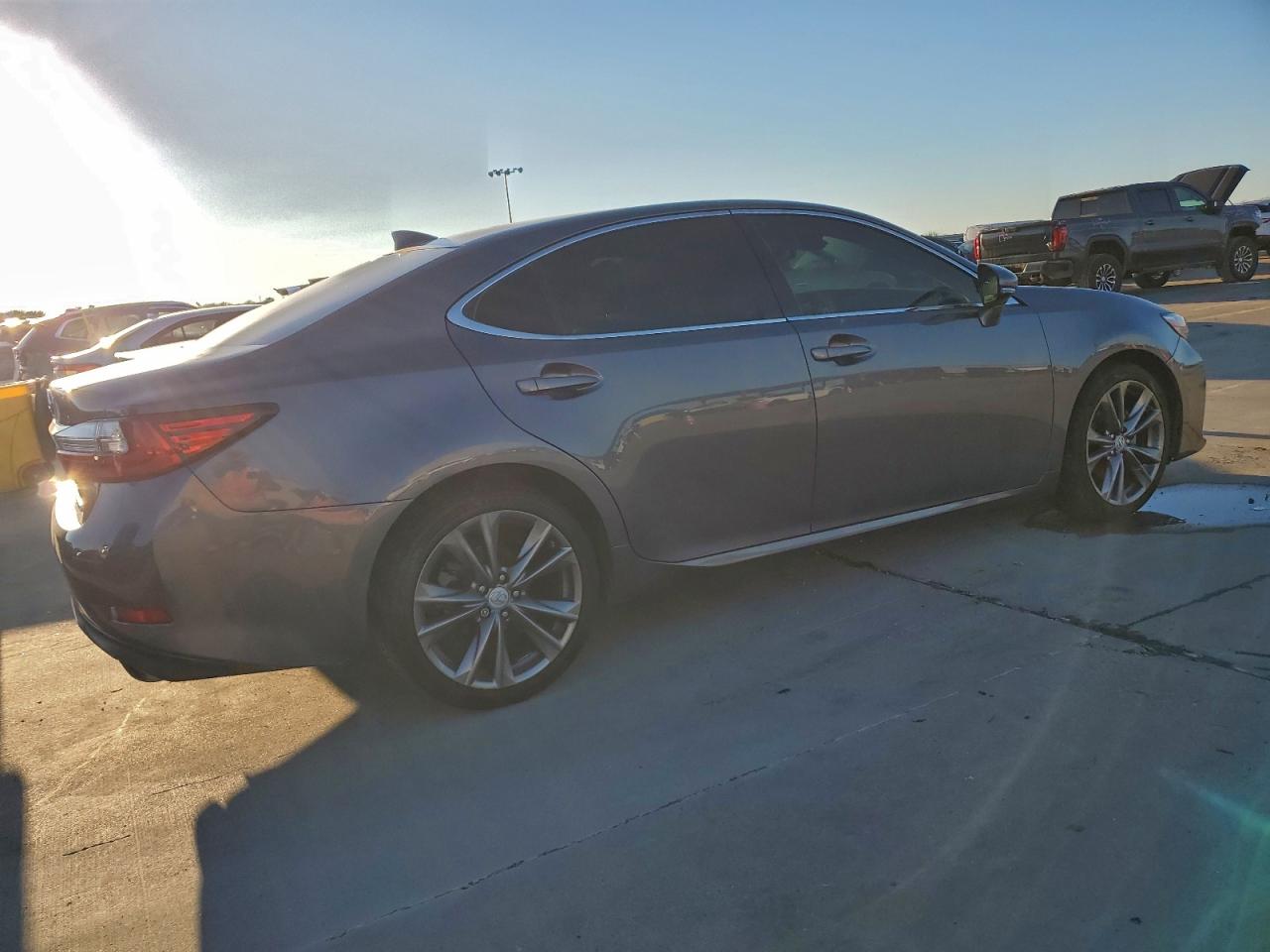 Lexus Es 350 Image 2