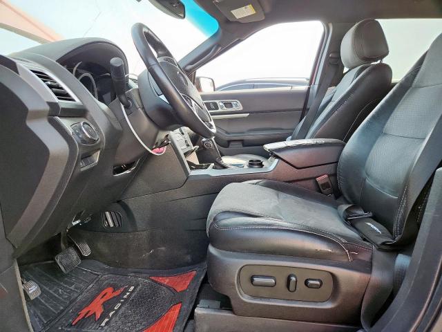 Ford Explorer Xlt Image 8